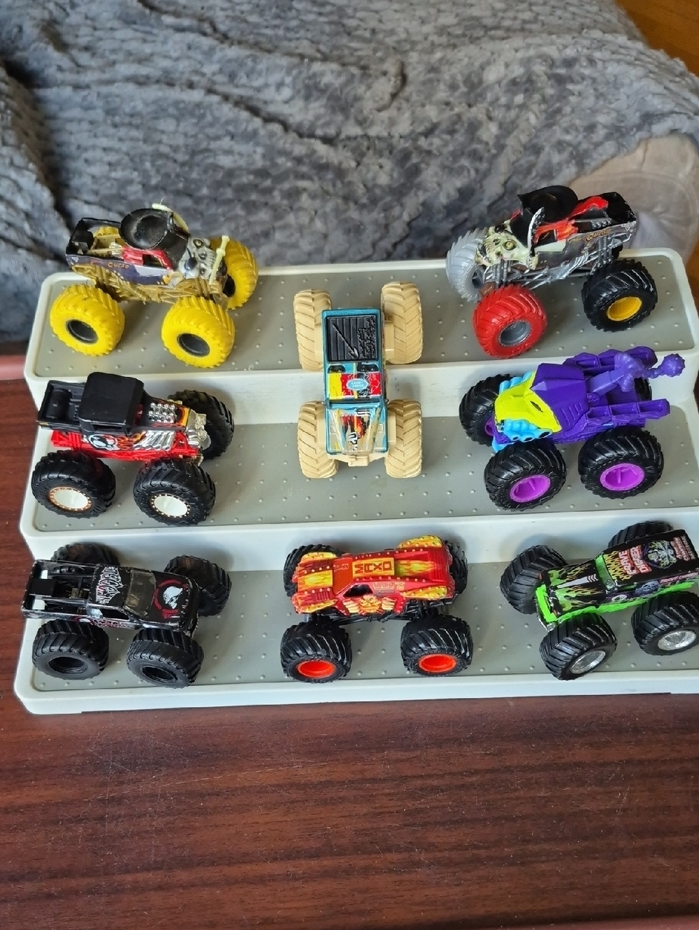 Monster Truck Toy Set  Lot Of 8 Multi-Color  Vehicles Preowned Good Condition